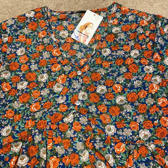 Dress - Picture 2 of 2